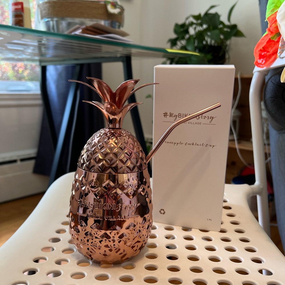 Pineapple metal cup